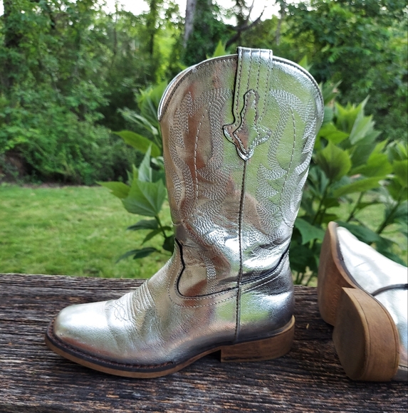 Shyanne Other - Shyanne Silver Metallic Western Cowboy Cowgirl Boots Girls